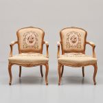 1077 4389 ARMCHAIRS